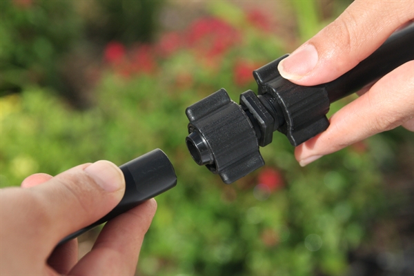 How professional landscapers use Mister Landscaper MLF-36 1/2" couplings in residential irrigation